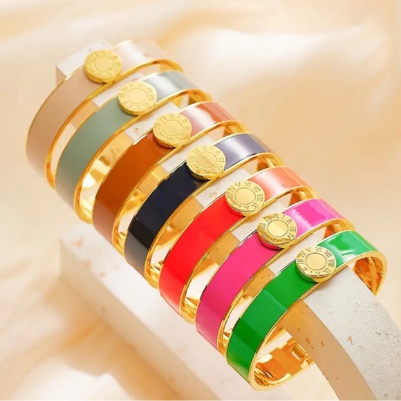 Roman numeral bangles stainless steel - Picture 3 of 4